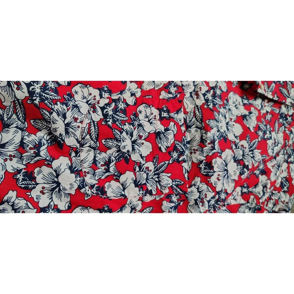 J. Crew Shirt Size M Secret Wash 98% Organic Cotton Classic Stretch Floral AE716